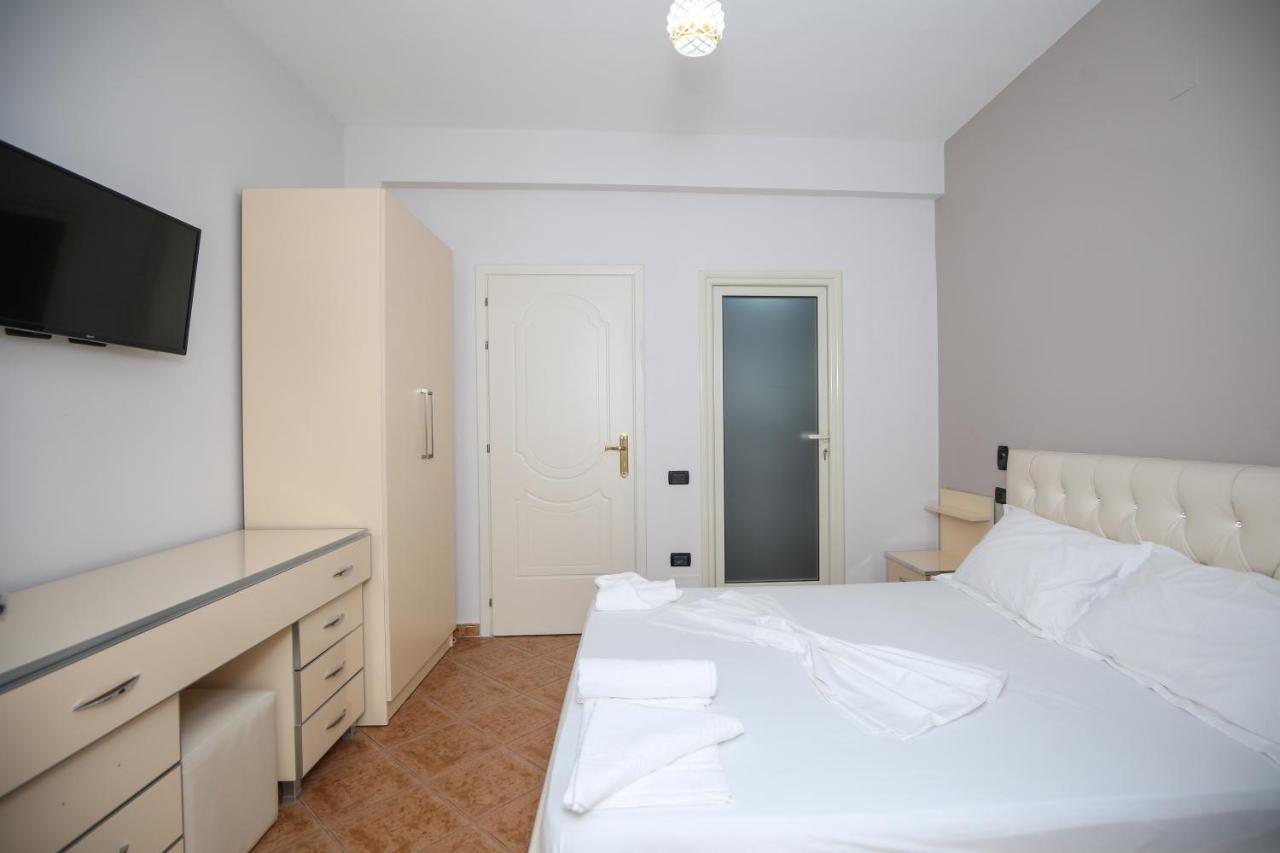 Hotel Vila Stefa Vlorë Eksteriør billede