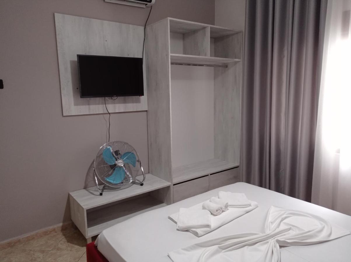 Hotel Vila Stefa Vlorë Eksteriør billede
