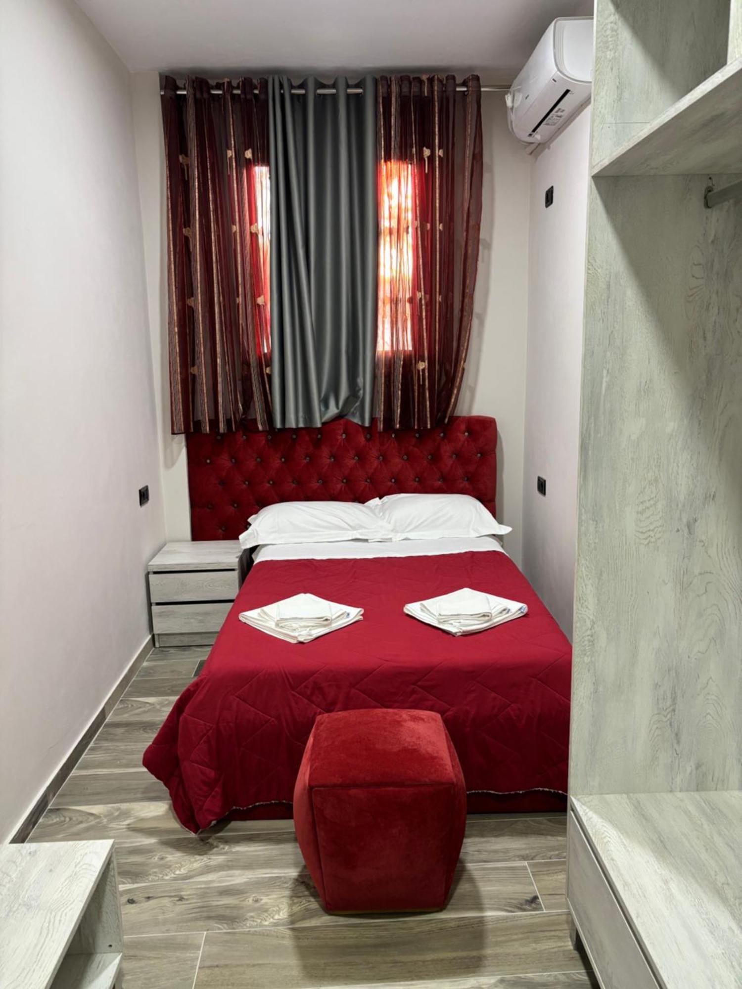 Hotel Vila Stefa Vlorë Eksteriør billede