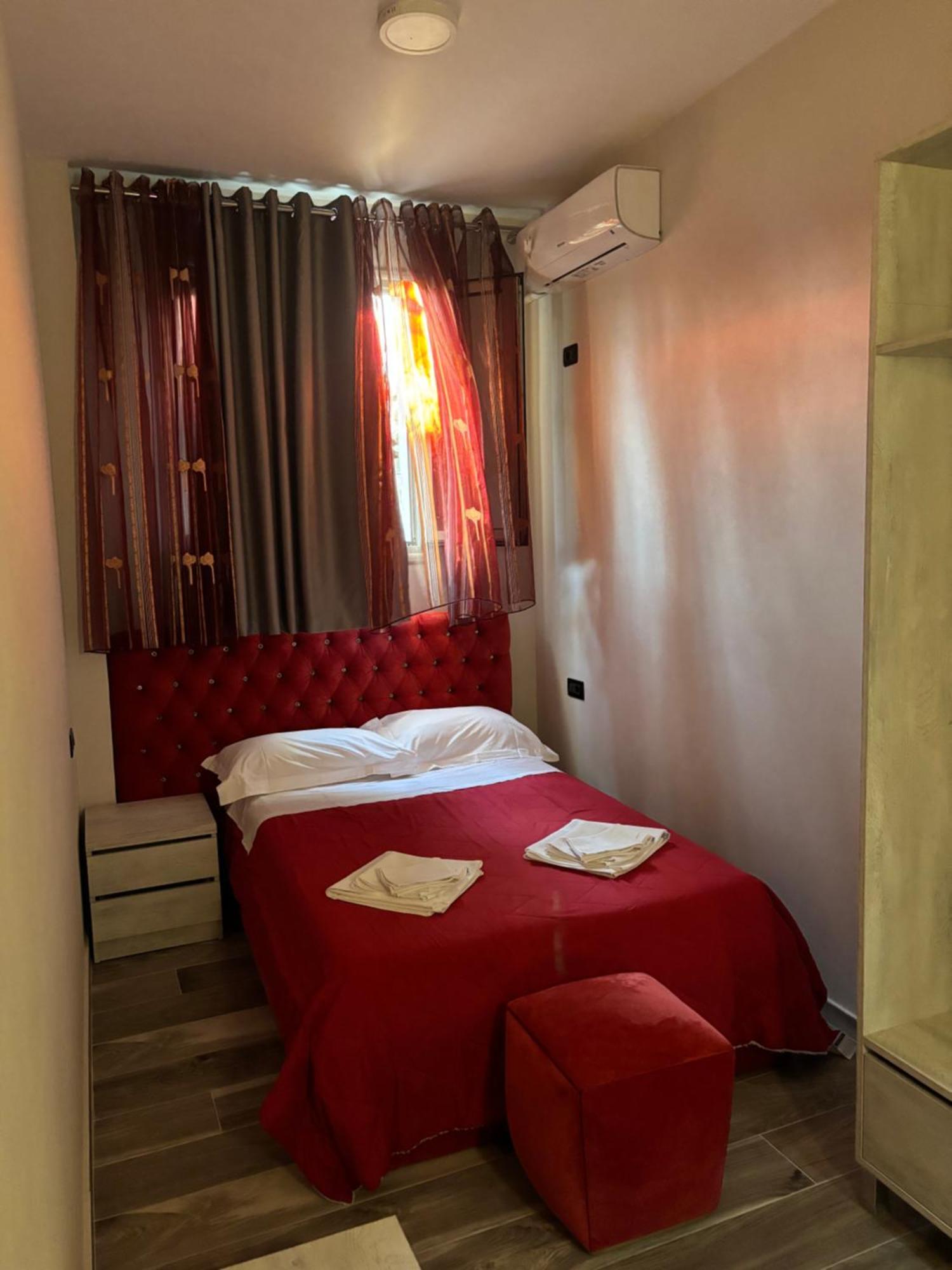 Hotel Vila Stefa Vlorë Eksteriør billede